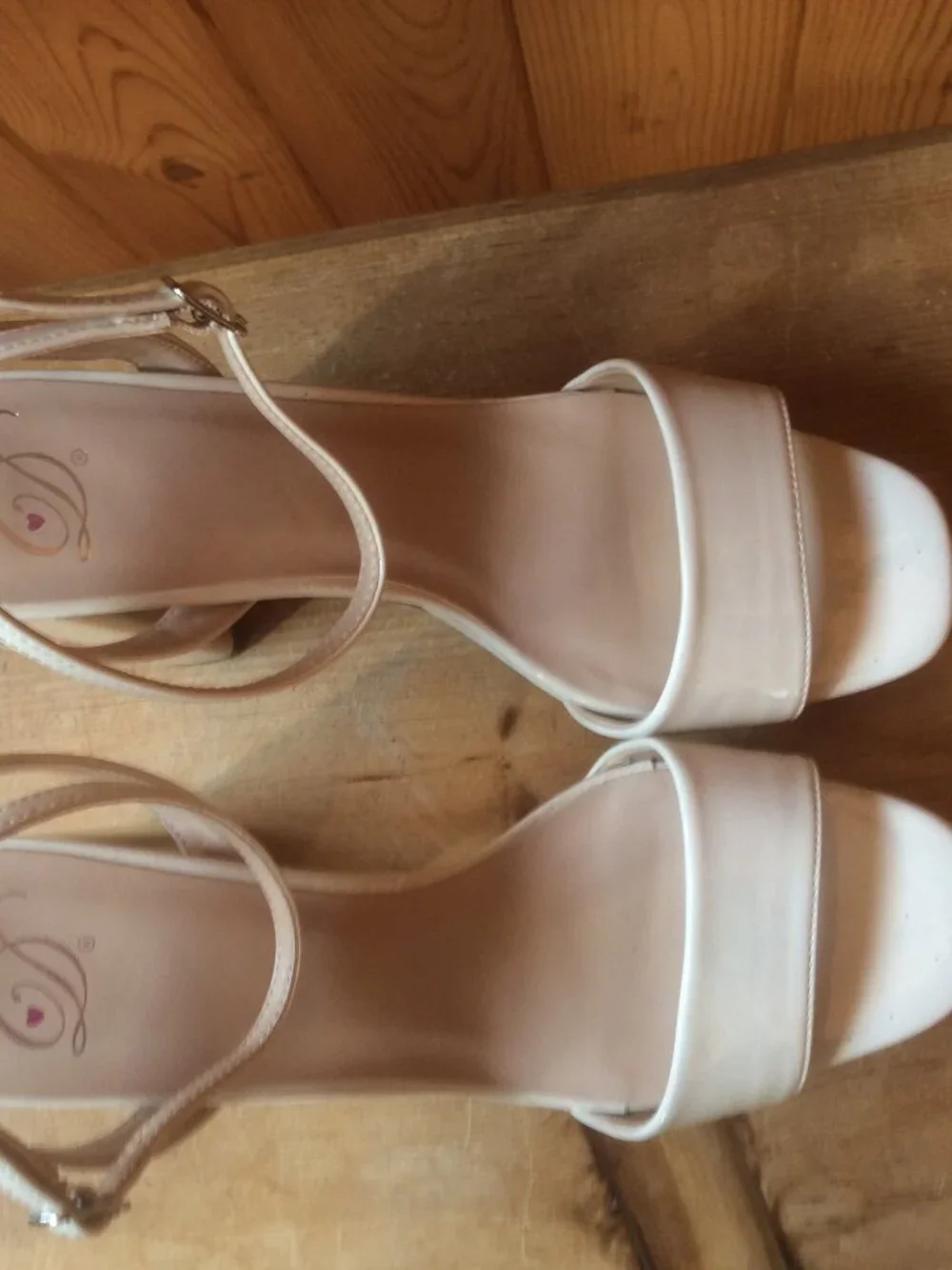 Heart in D Cream Ankle Strap Chunky Platform Heels Size 8.5* - Picture 5 of 7